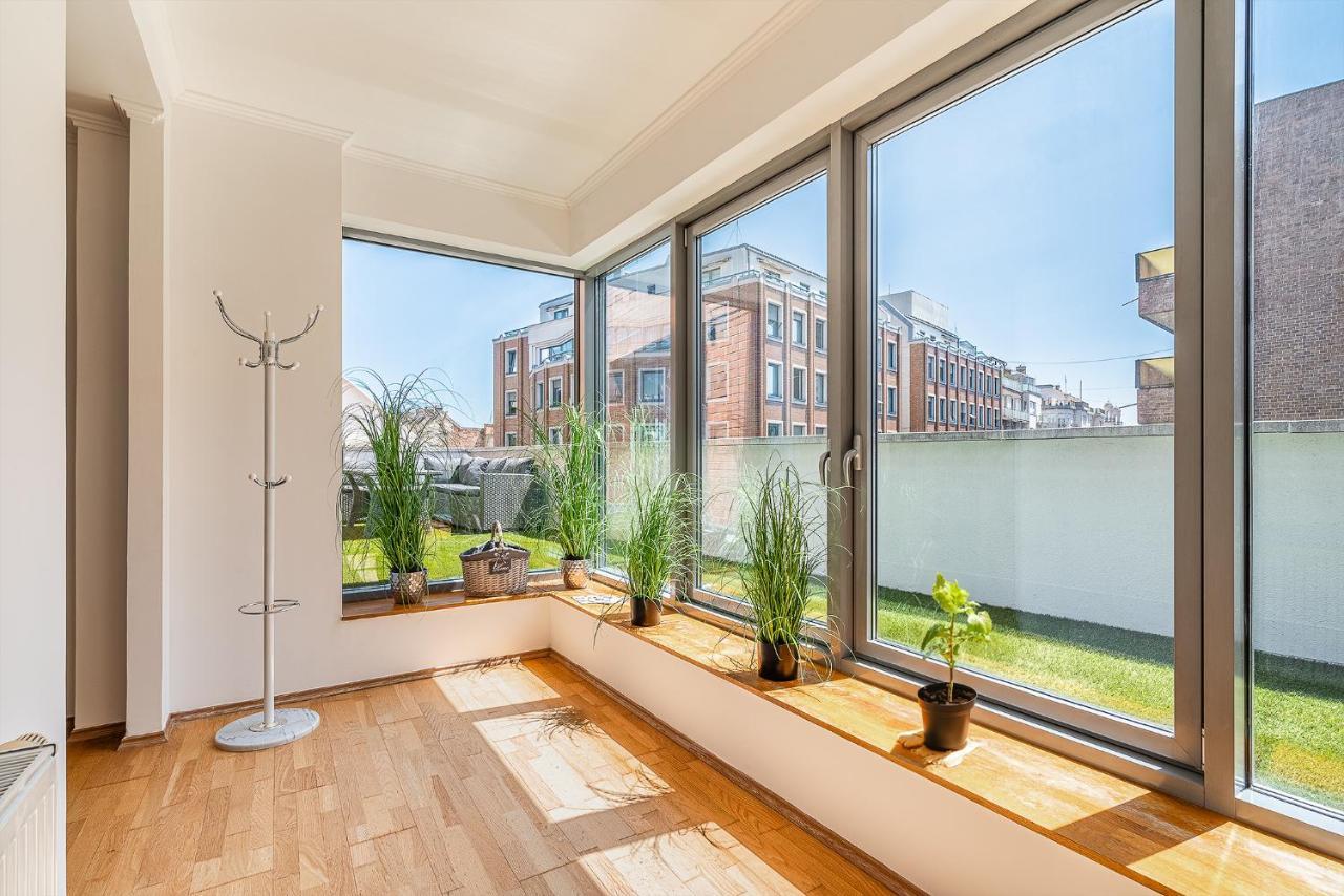 Penthouse Three Bedrooms, Three Balconies Apartment With Free Parking In Kiraly Street Budapest Kültér fotó